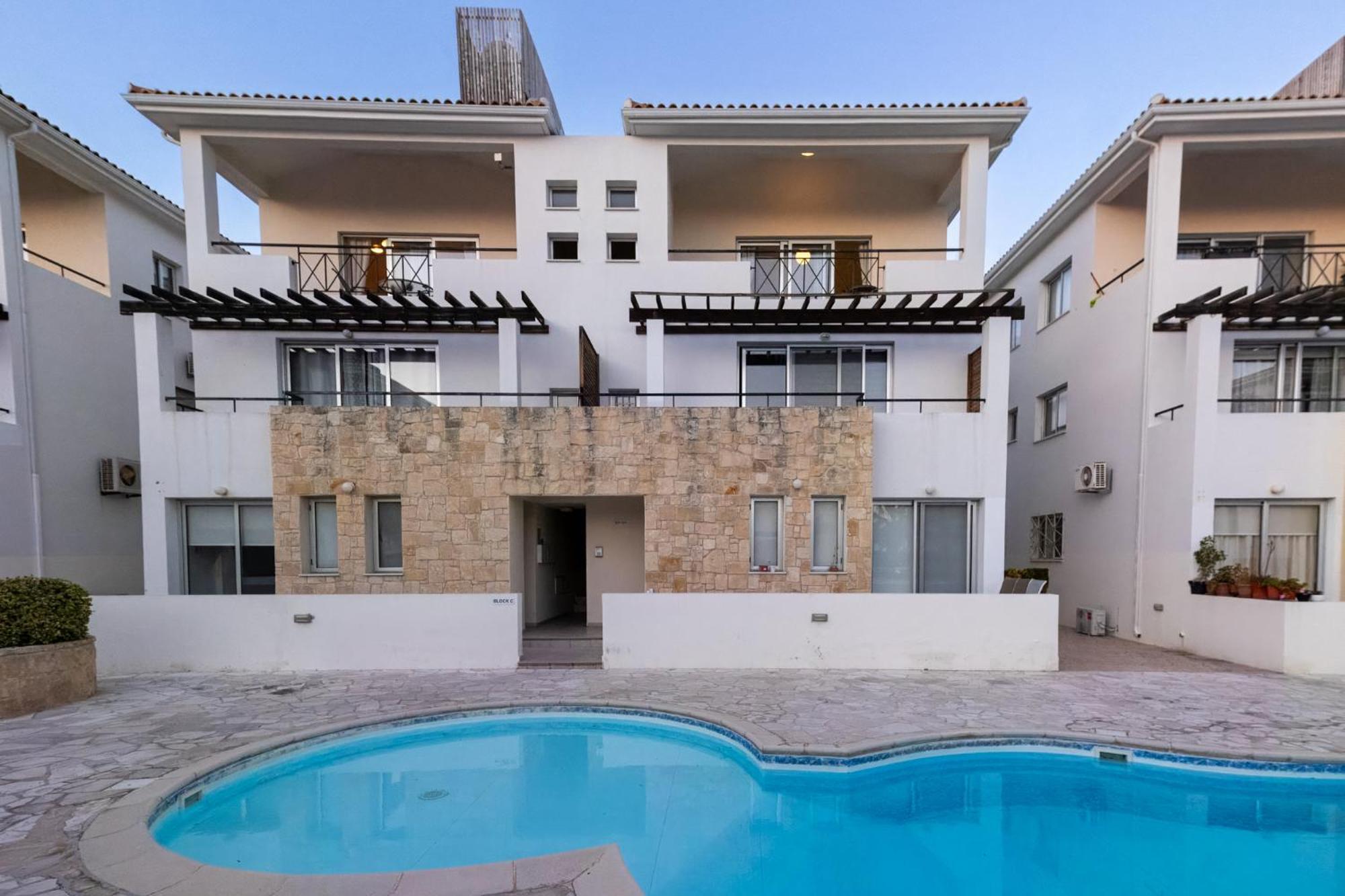 Nefeli Blue-Horizon 2B, Pool, Suites, Big Balconies Paphos ภายนอก รูปภาพ