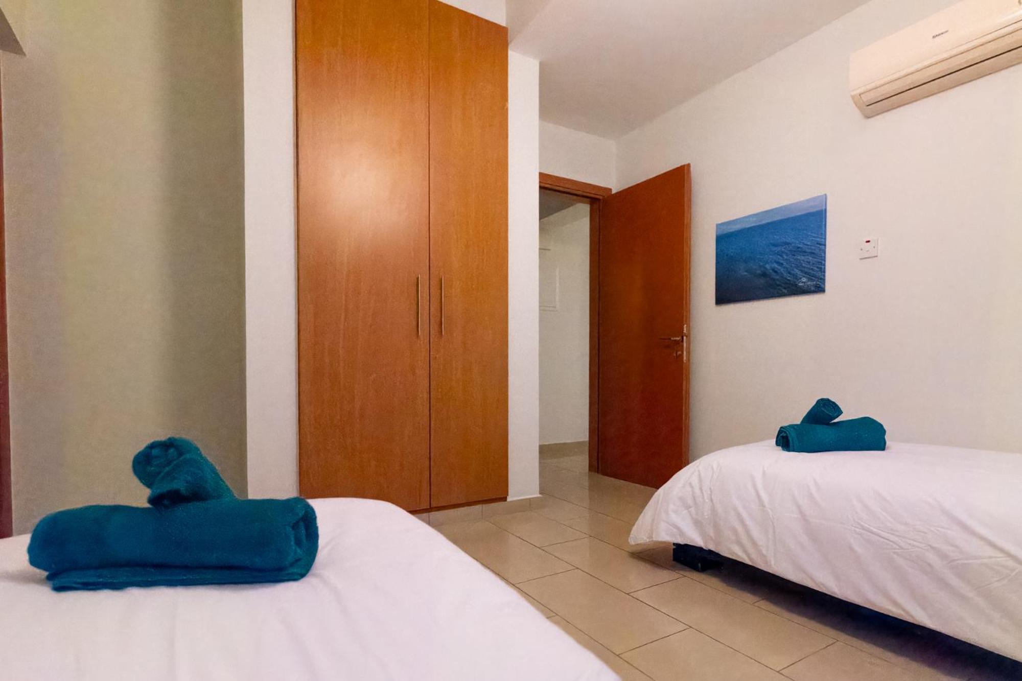 Nefeli Blue-Horizon 2B, Pool, Suites, Big Balconies Paphos ภายนอก รูปภาพ
