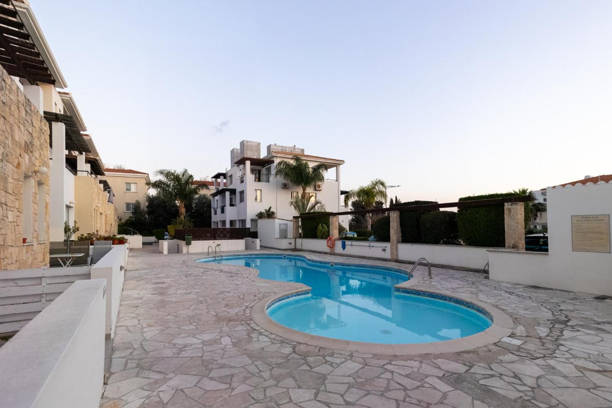 Nefeli Blue-Horizon 2B, Pool, Suites, Big Balconies Paphos ภายนอก รูปภาพ