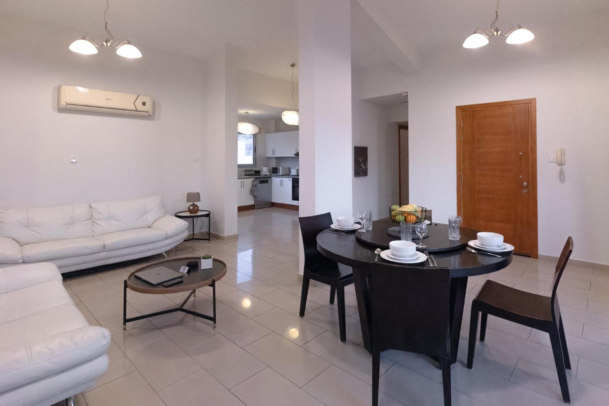 Nefeli Blue-Horizon 2B, Pool, Suites, Big Balconies Paphos ภายนอก รูปภาพ